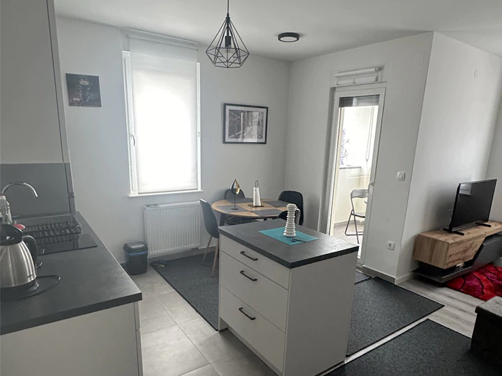 Studio Apartman : A2